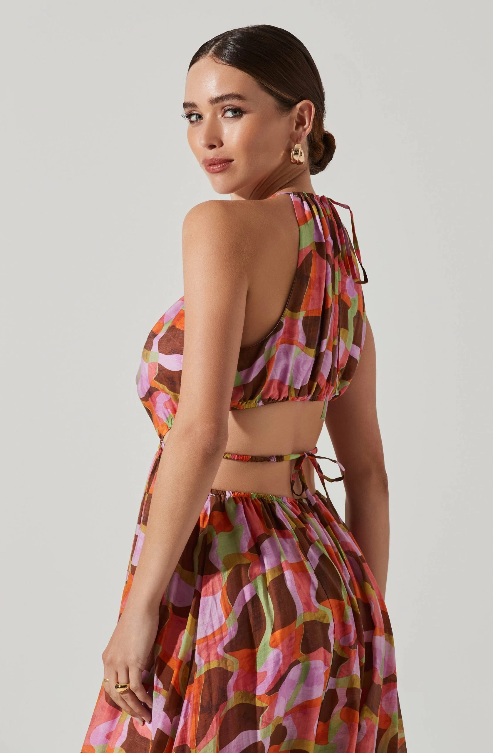 Sivana Halter Neck Geo Print Maxi Dress - Image 3