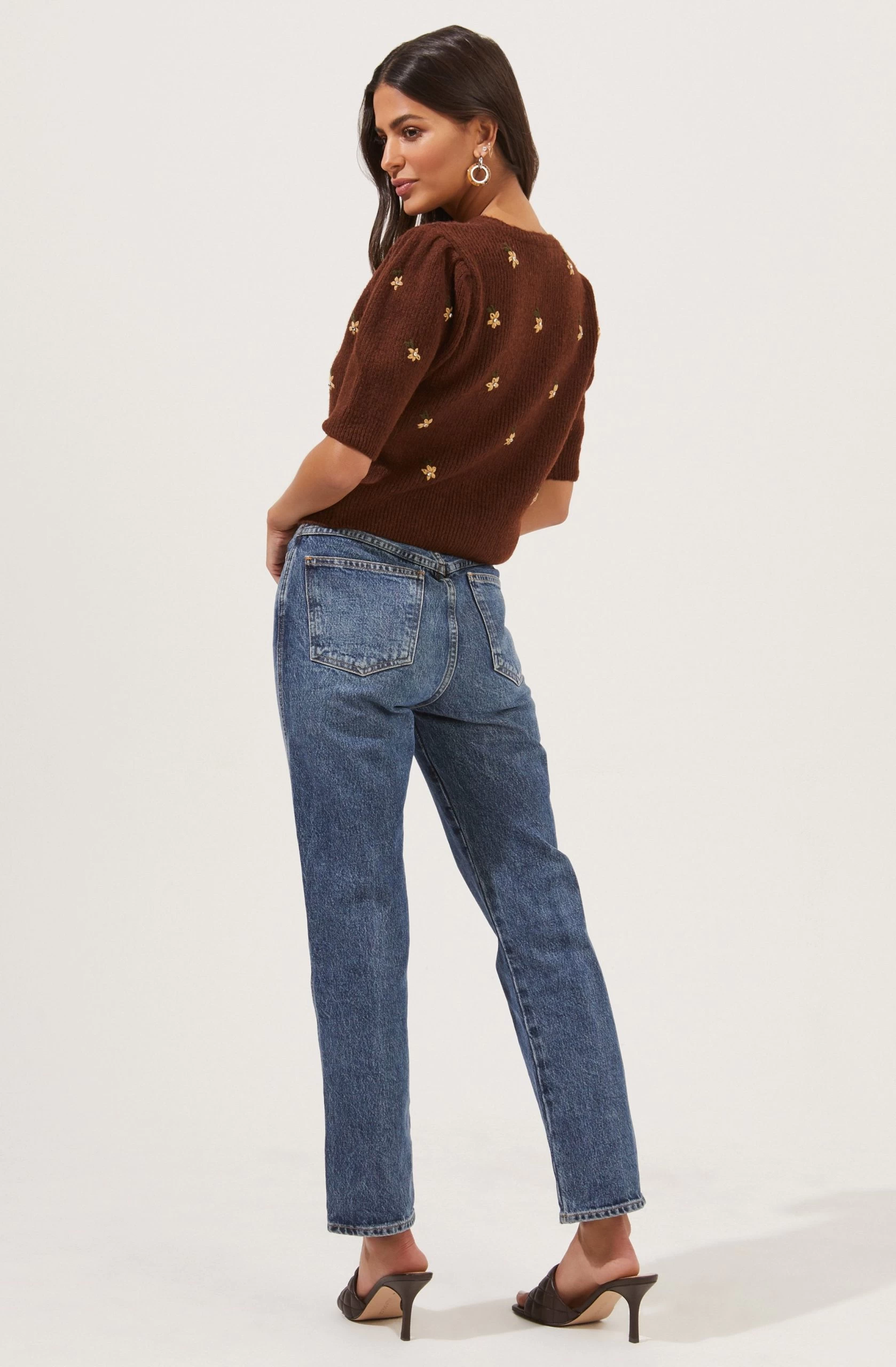 Valeria Flower Embroidered Short Sleeve Cardigan - Image 3