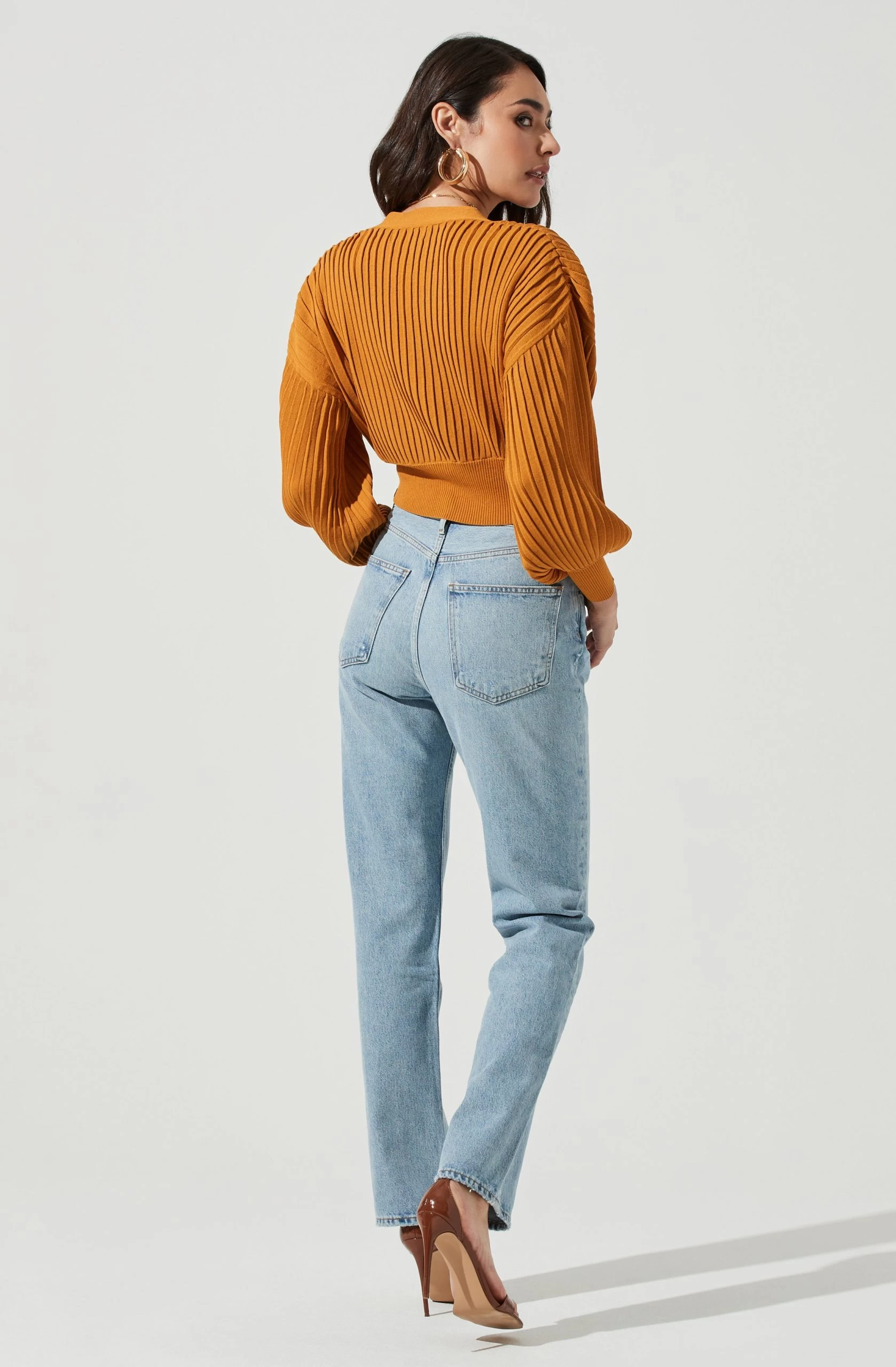 Zuri Button Front Cropped Cardigan - Image 3