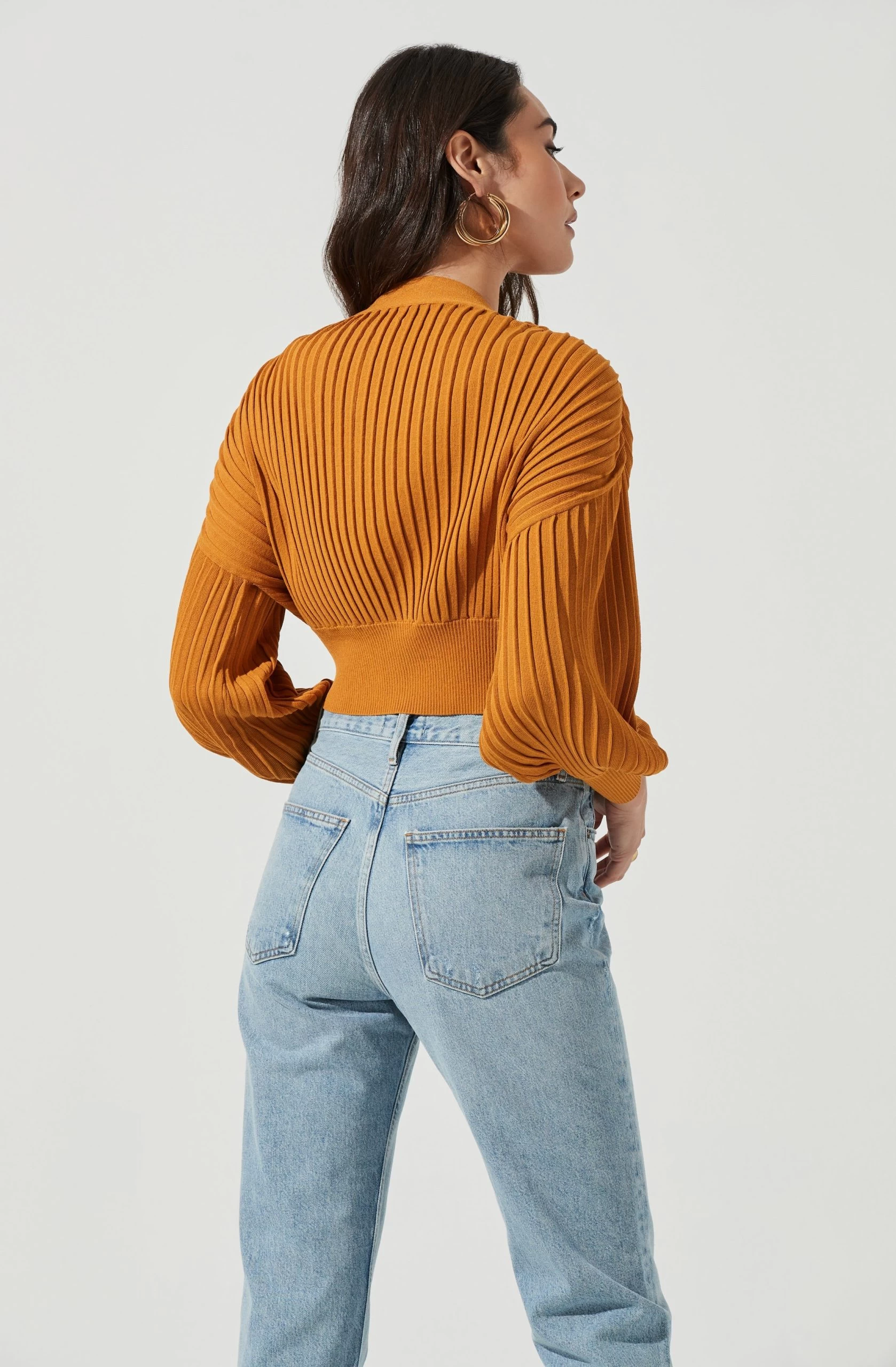 Zuri Button Front Cropped Cardigan - Image 4