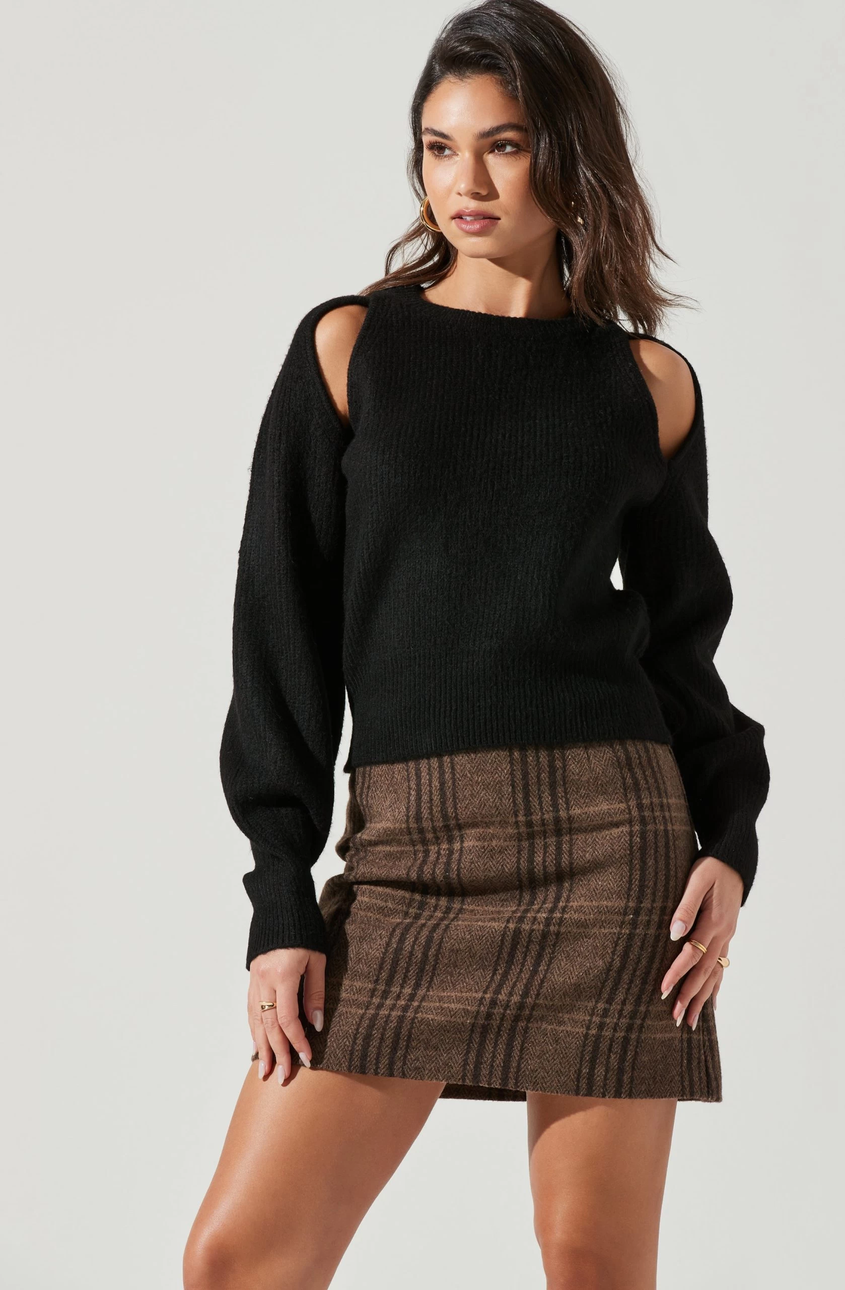 Adira Shoulder Cutout Sweater - Image 2