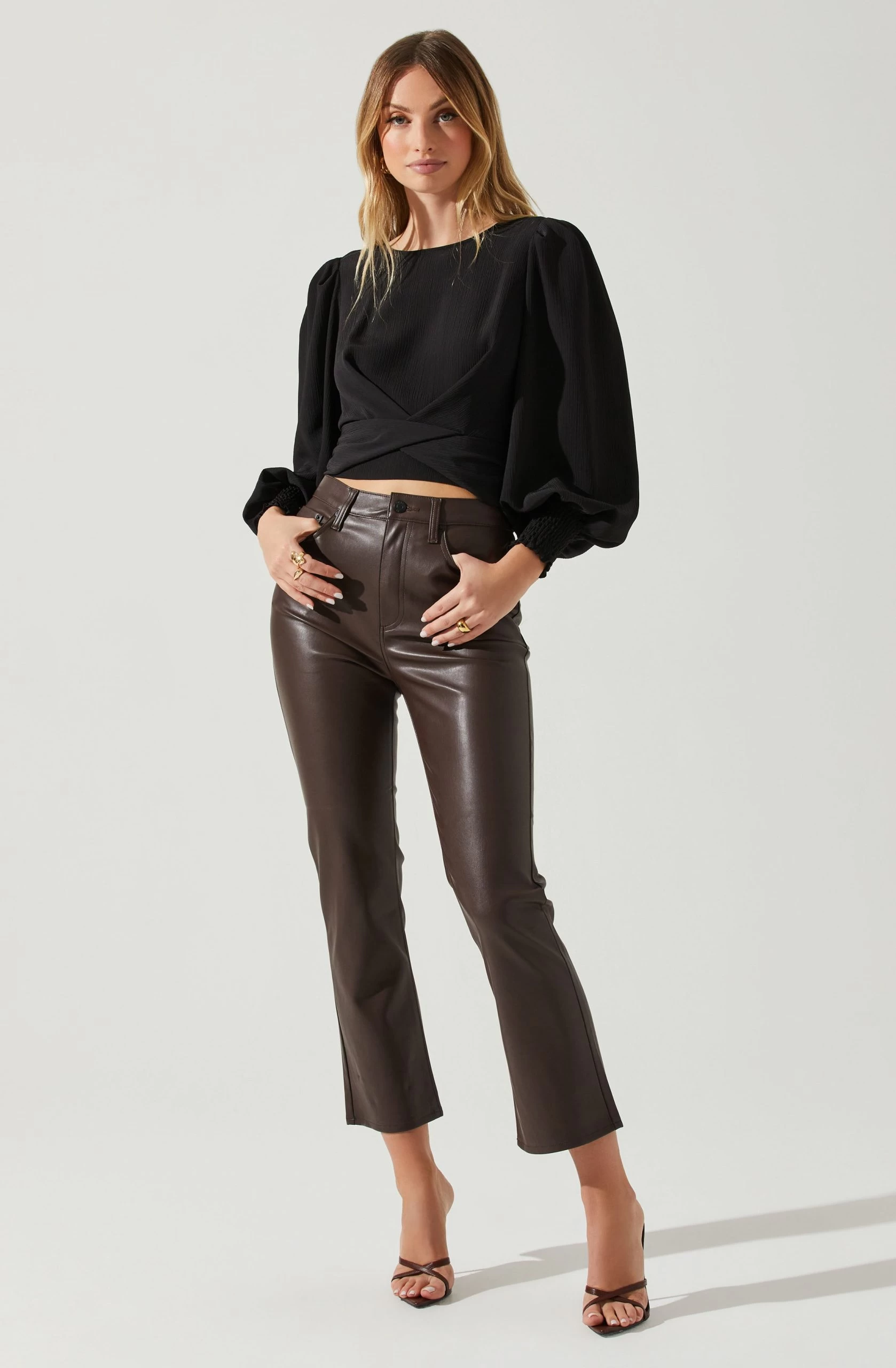 Wrenley Twist Front Puff Sleeve Top - Image 2