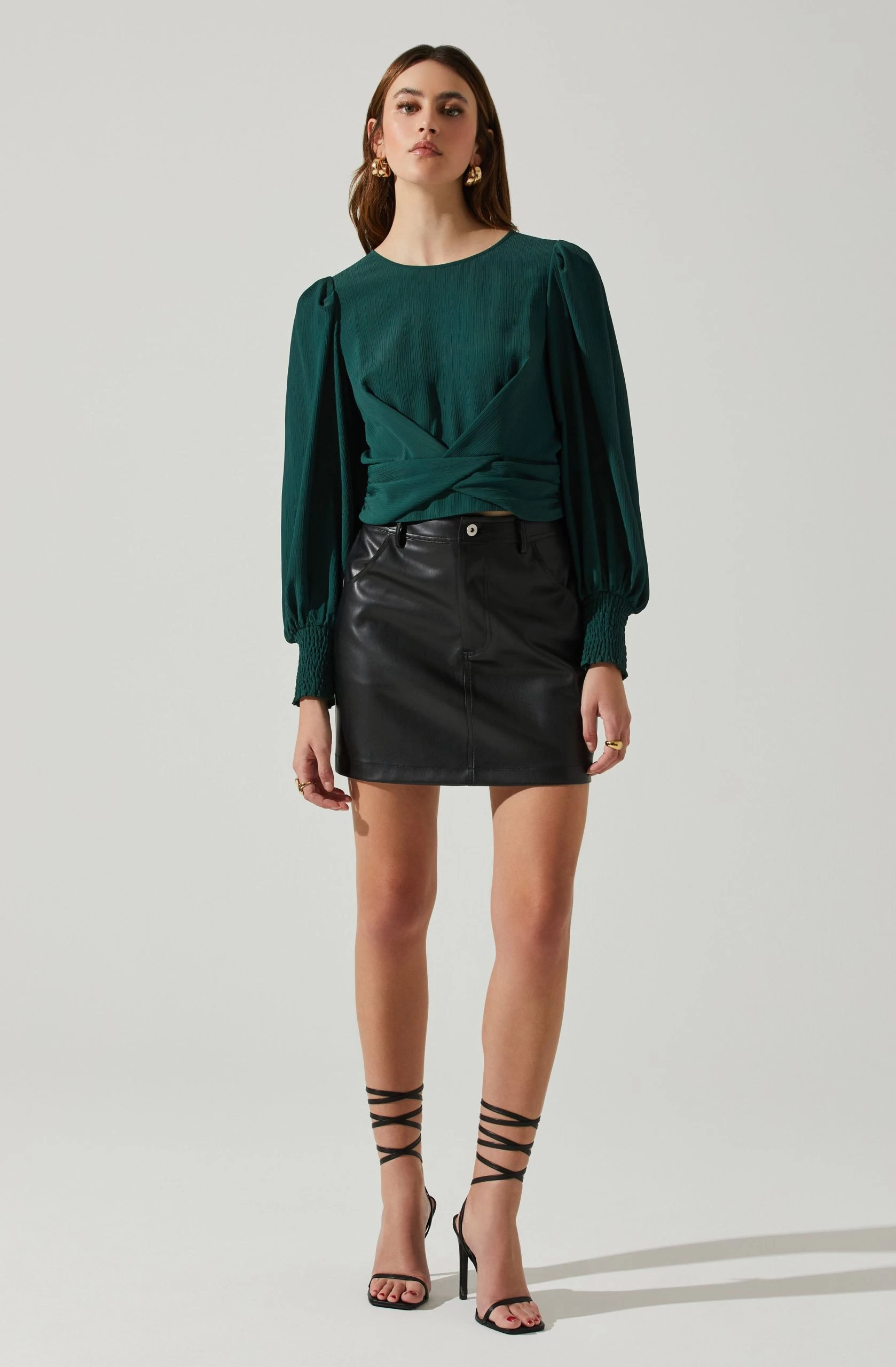 Wrenley Twist Front Puff Sleeve Top - Image 16