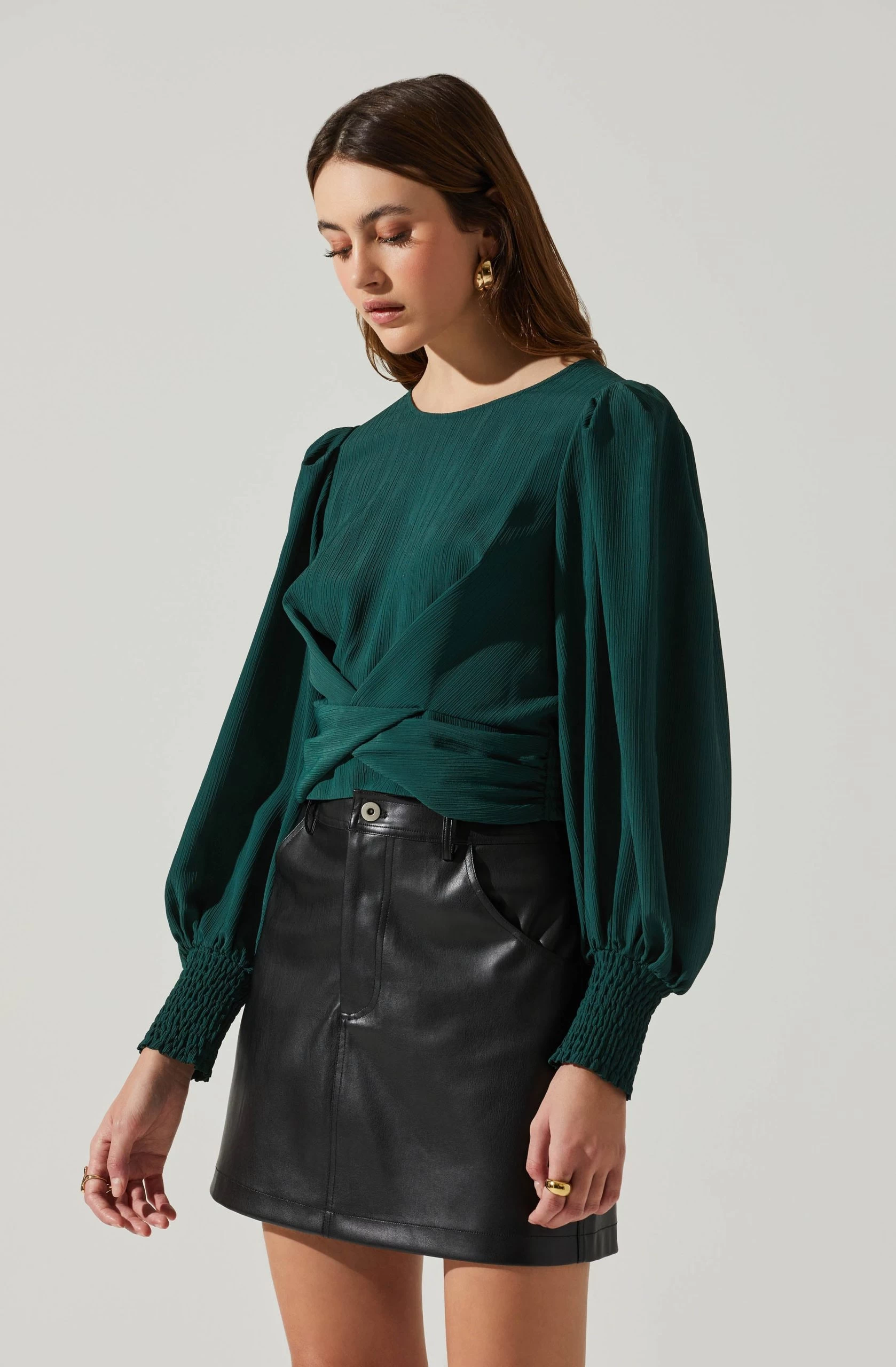 Wrenley Twist Front Puff Sleeve Top - Image 15