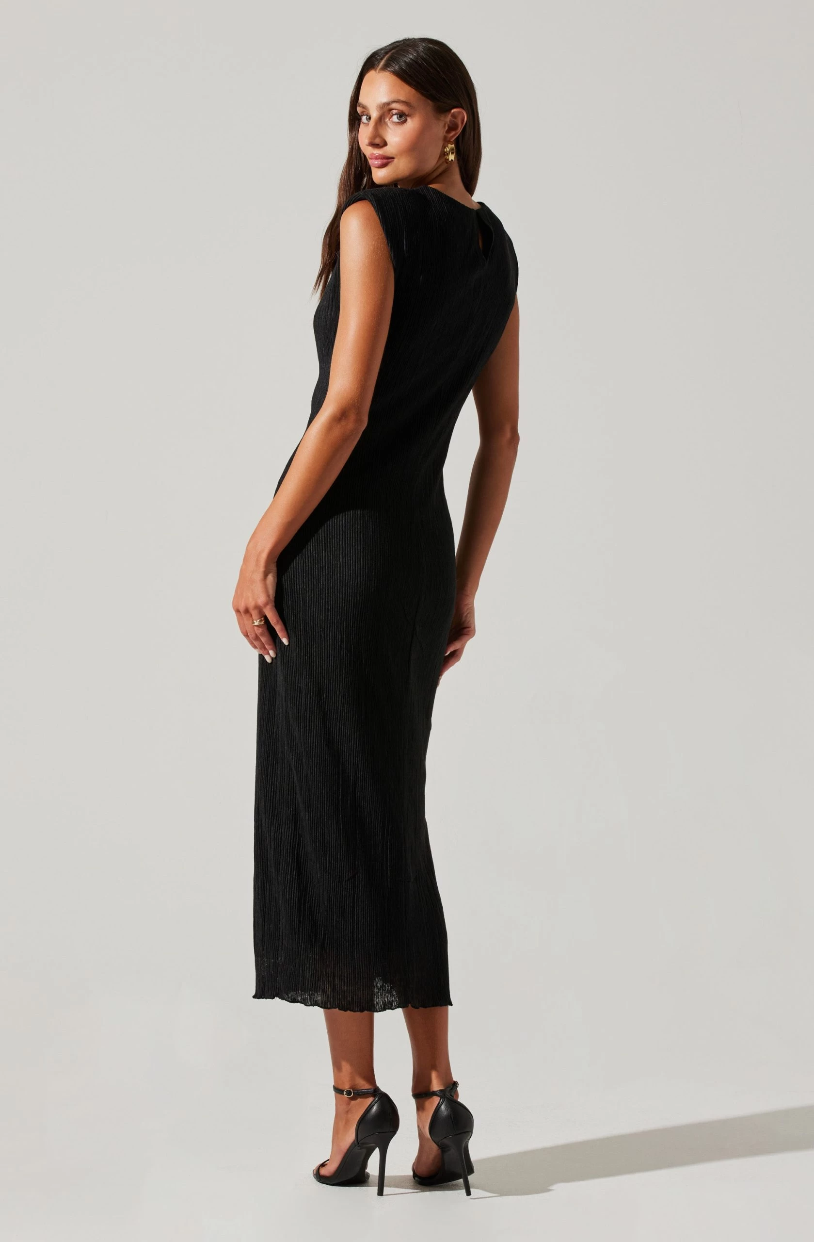Plisse Straight Neck Midi Dress - Image 6