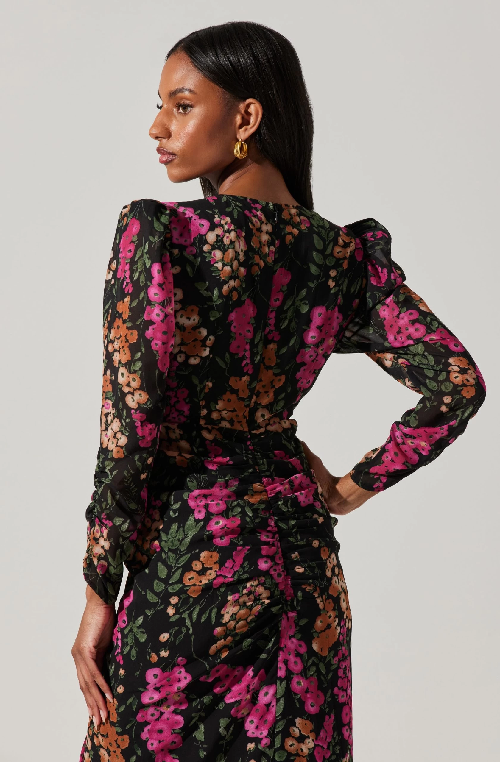 Floral Plunge Ruched Long Sleeve Midi Dress - Image 5