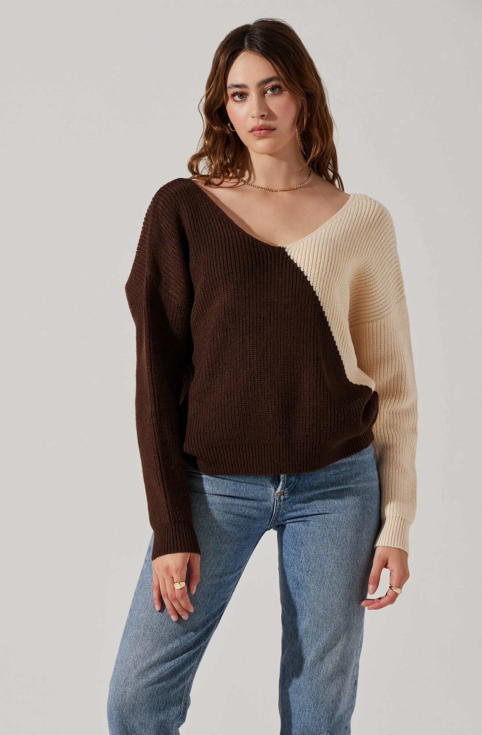Two Toned Twist Back Sweater - Image 2