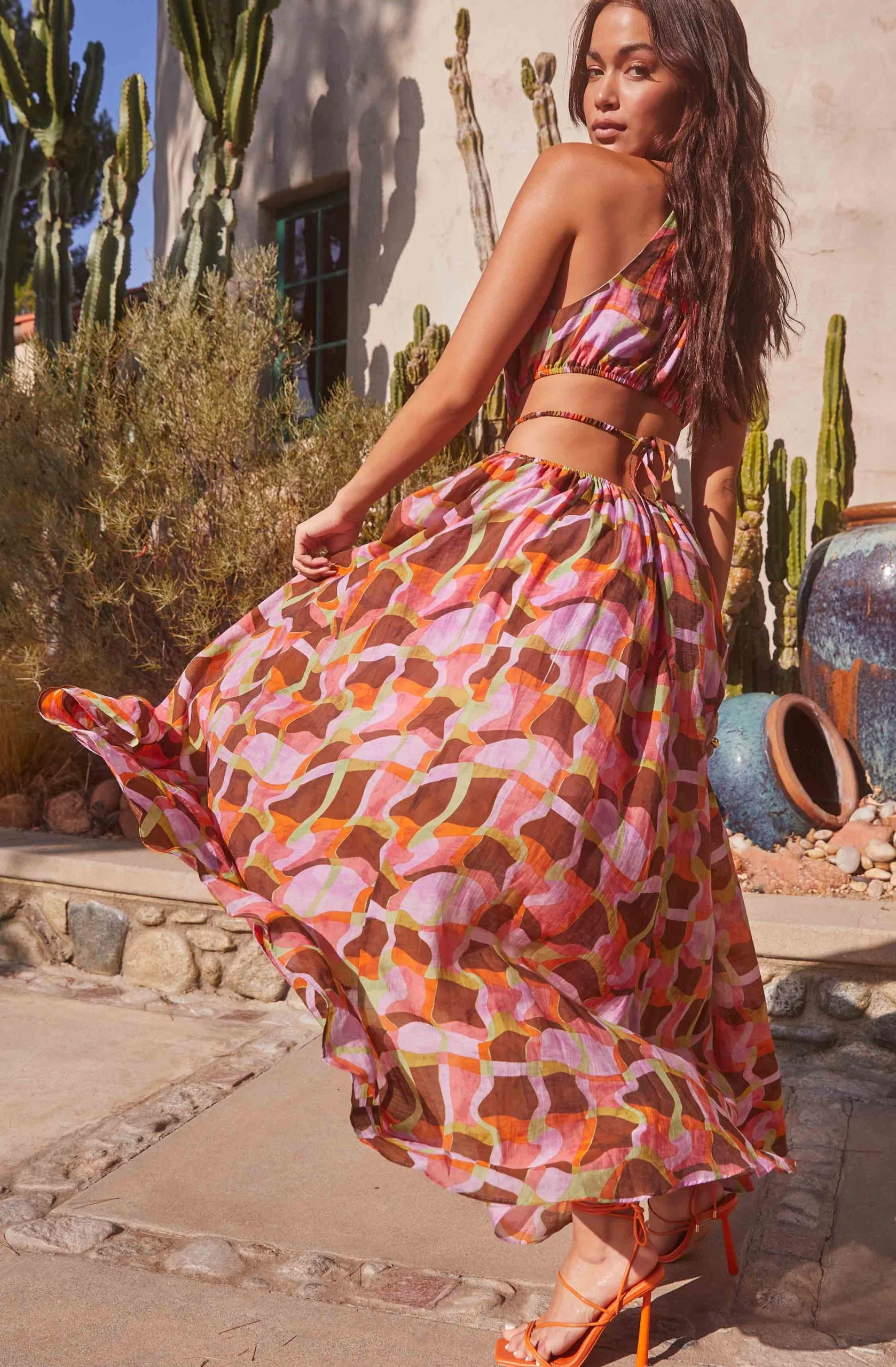 Sivana Halter Neck Geo Print Maxi Dress - Image 5