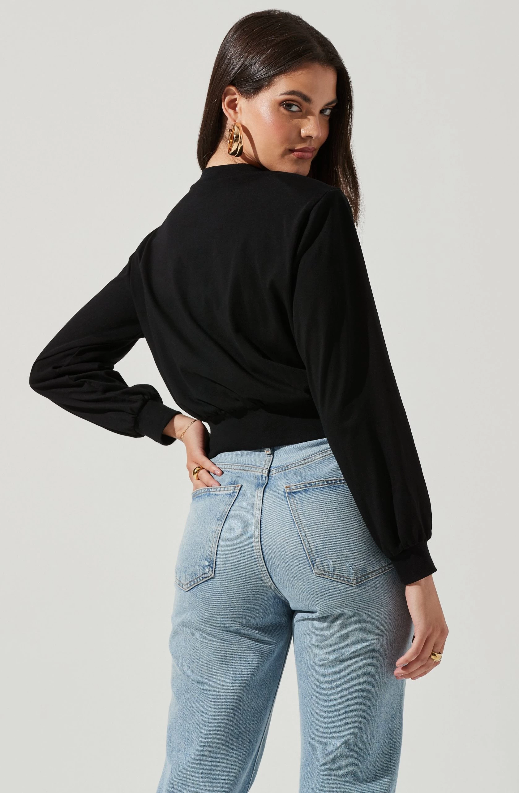 Volume Shoulder Sweatshirt - Image 4