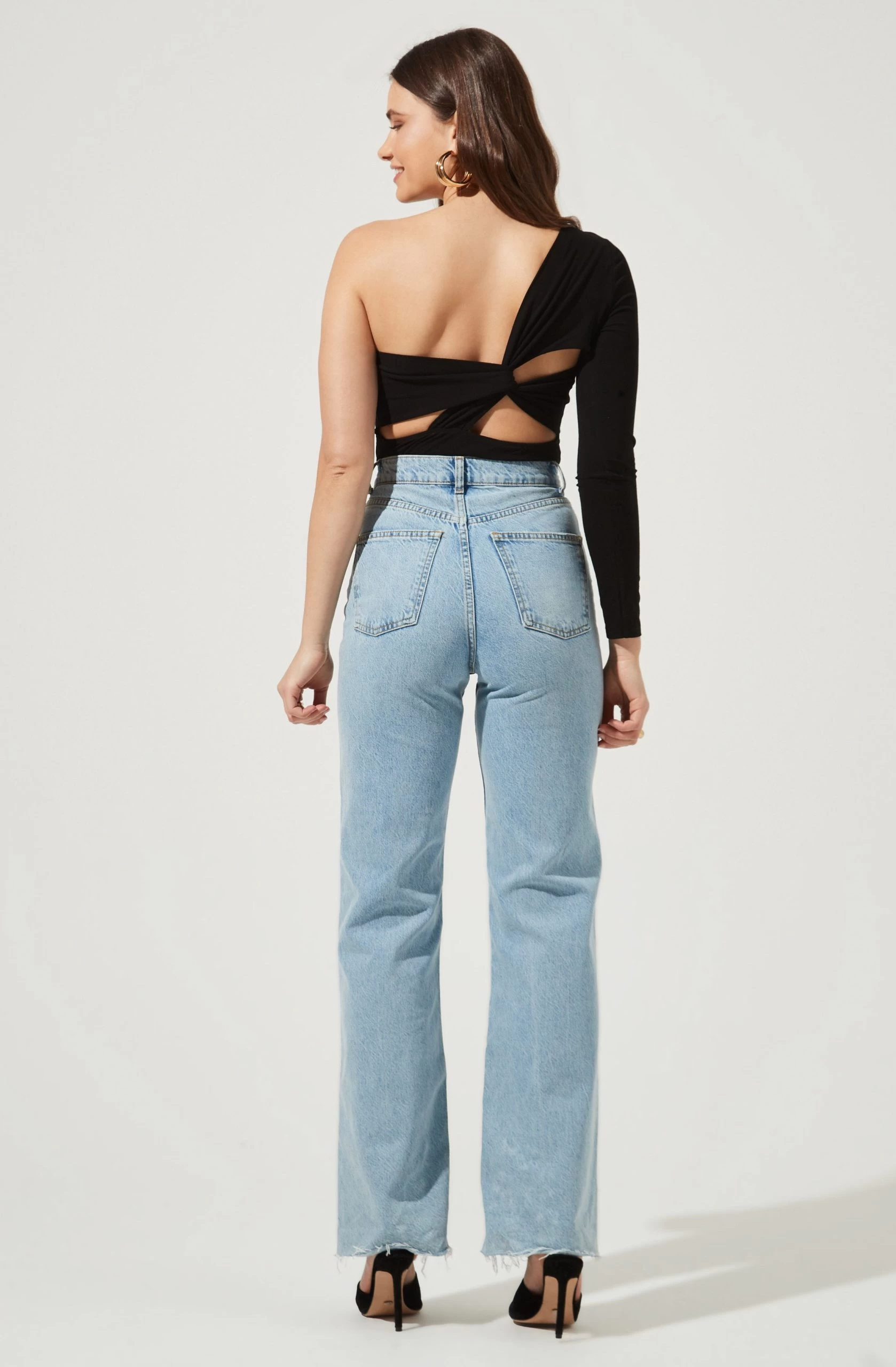 Twist Back One Sleeve Bodysuit - Image 3