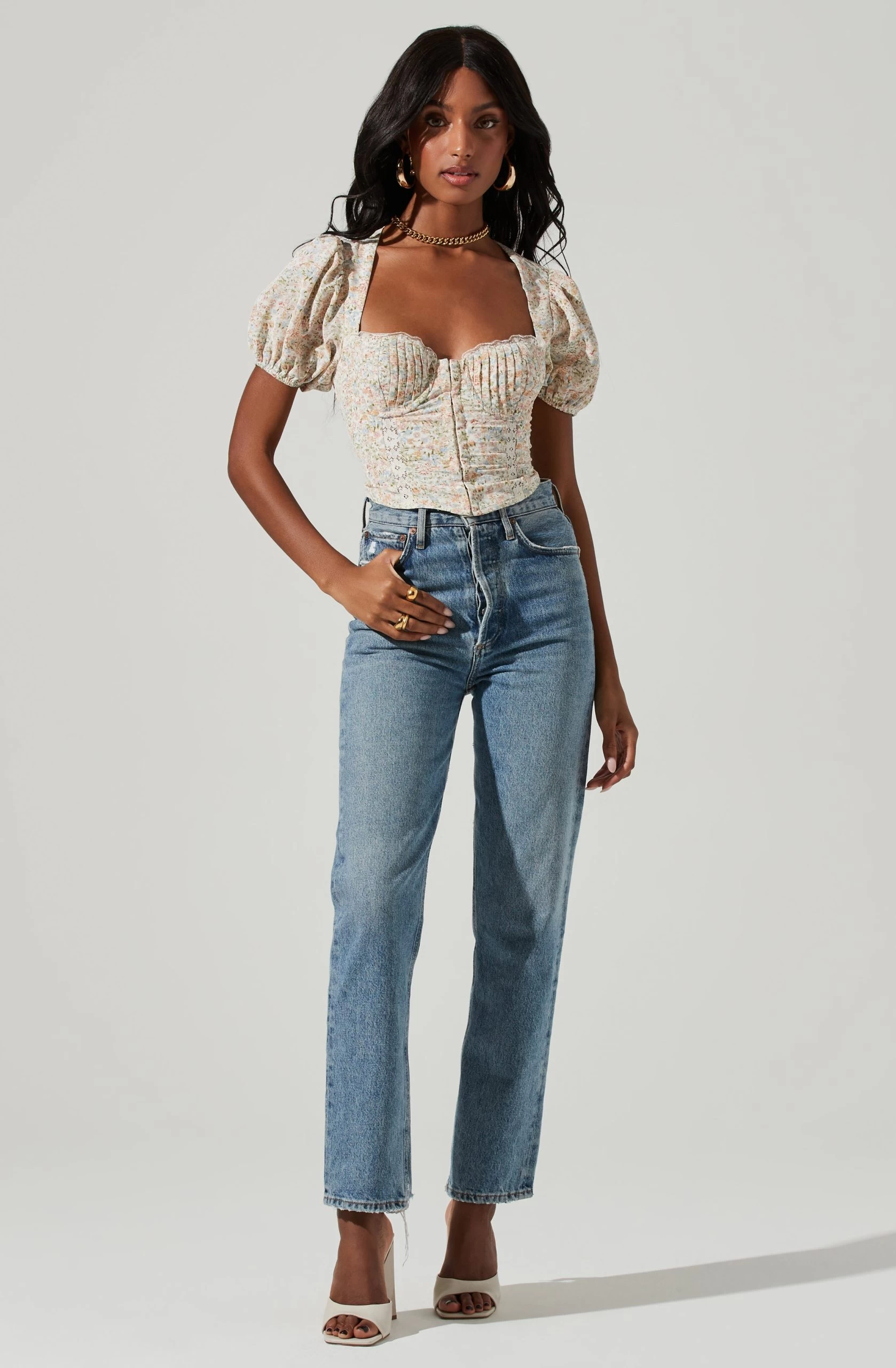 Cupped Floral Short Puff Sleeve Hook And Eye Top - Image 2