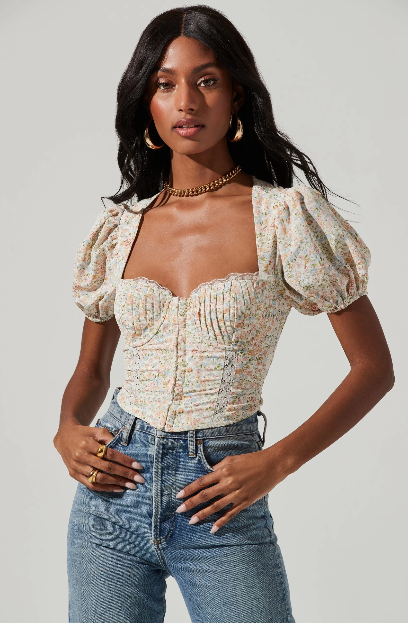 Cupped Floral Short Puff Sleeve Hook And Eye Top