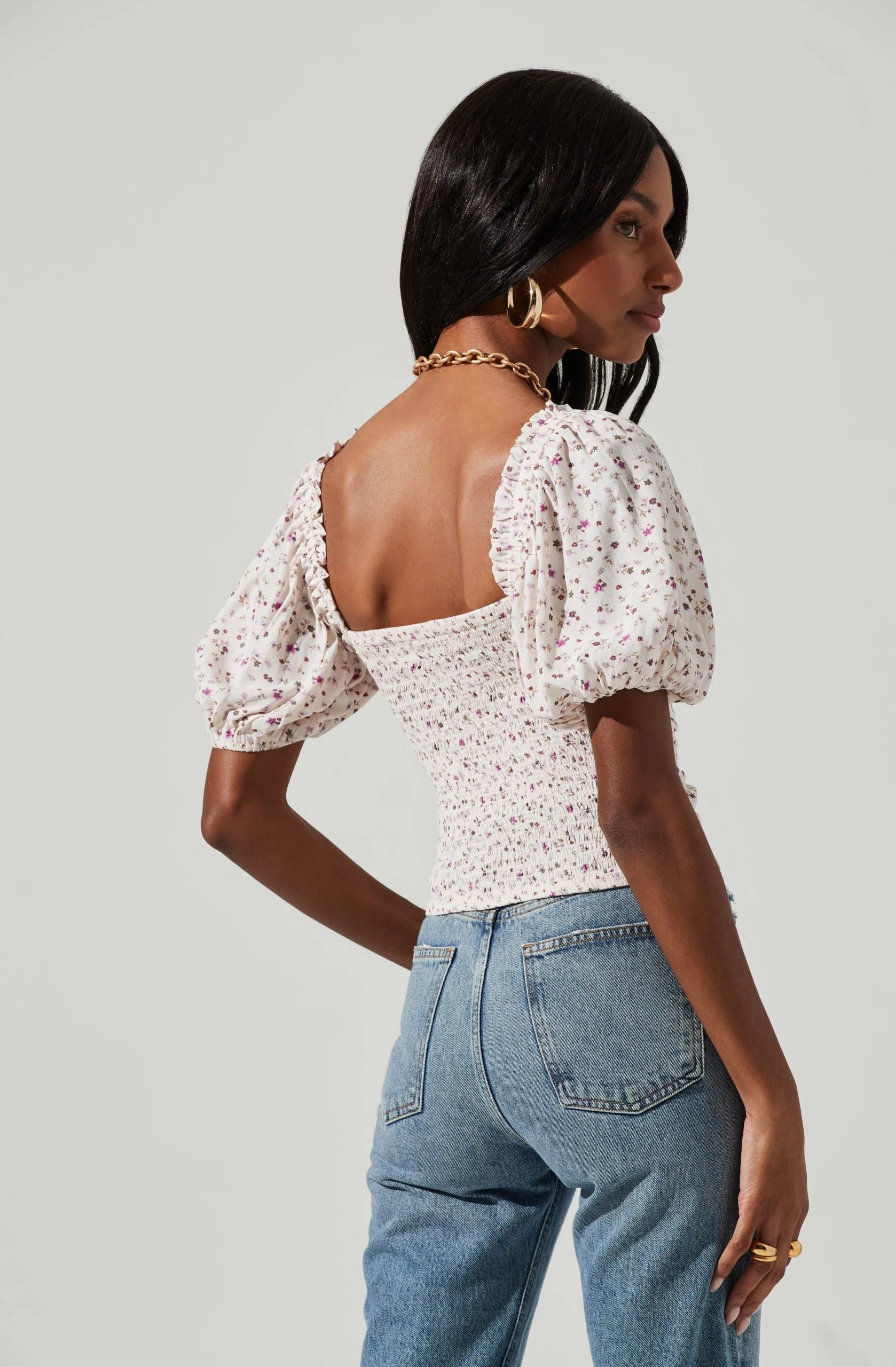 Ruched Short Puff Sleeve Top - Image 11