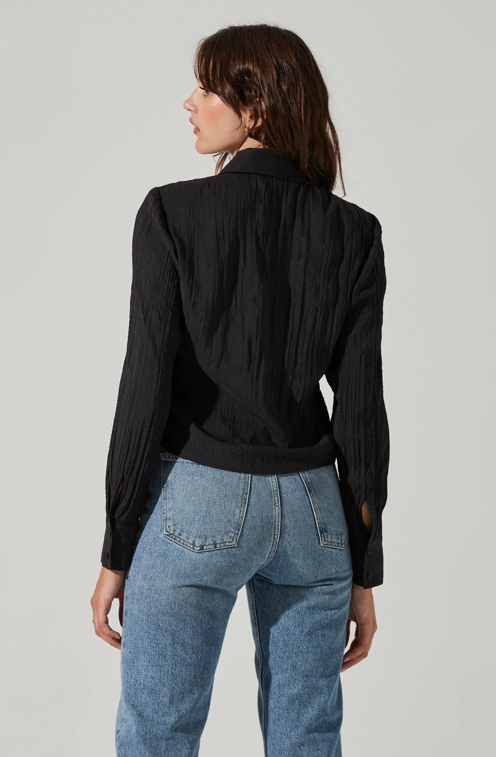 Textured Ruched Button Up - Image 5